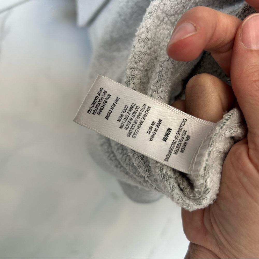 Natori Light Gray Knit Wrap Robe with Tie Belt - Picture 5 of 7